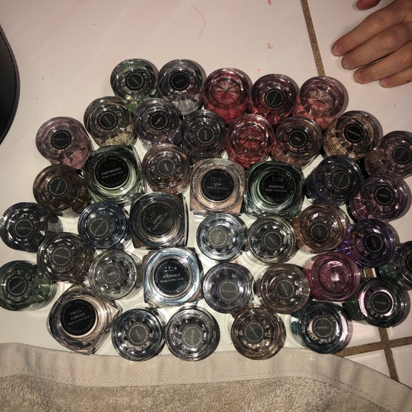 Younique mineral pigments in 42 colors, - Picture 8 of 8